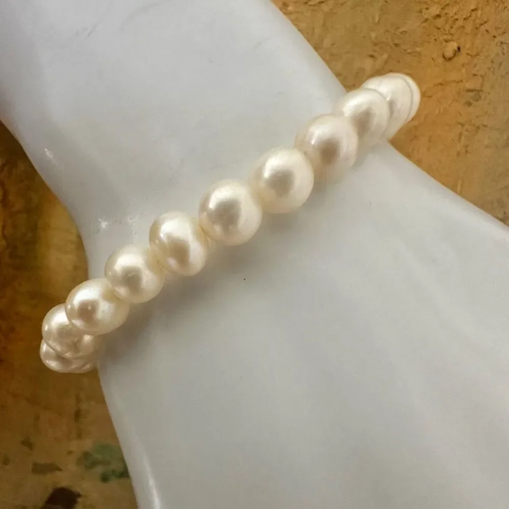Authentic pearl stretchy bracelet